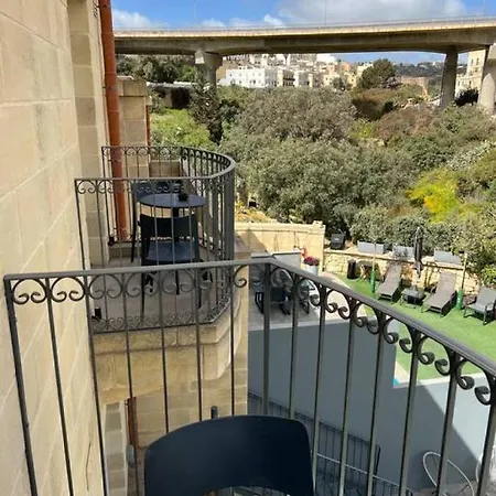 The Valley 7 With Parking On Premises