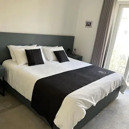 Casa de hóspedes The Valley 7 With Parking On Premises