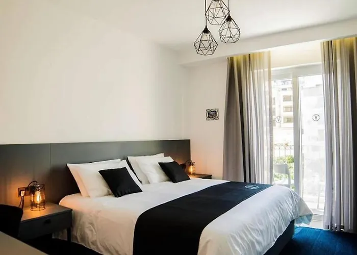 The Valley 7 With Parking On Premises ゲストハウス