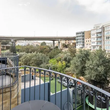 The Valley 7 With Parking On Premises