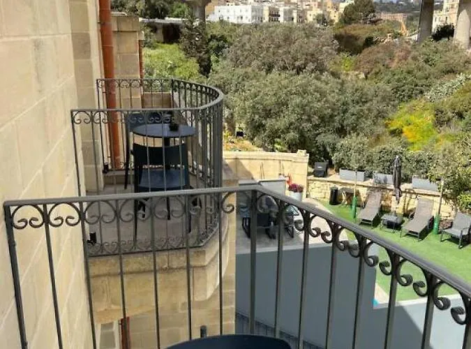 The Valley 7 With Parking On Premises