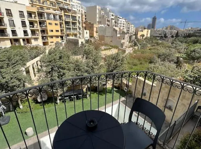 The Valley 7 With Parking On Premises 3*